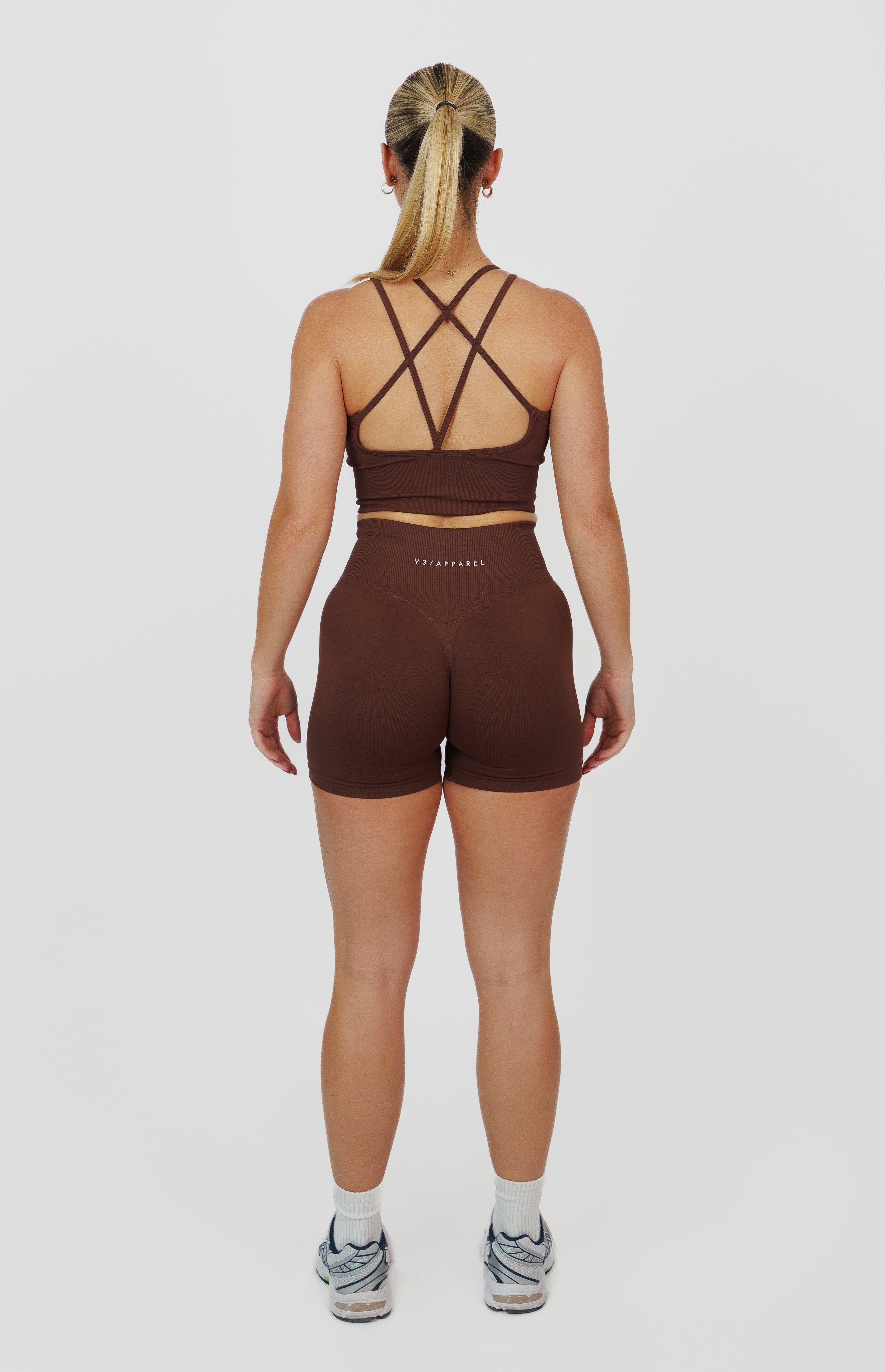 Form Seamless Scrunch Shorts & Sports Bra Set - Chestnut Brown