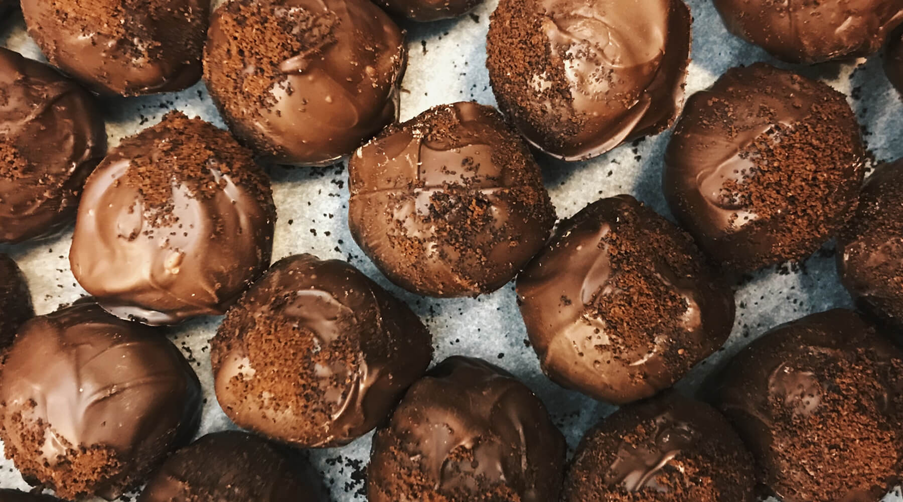Chocolate Protein Balls with Banana and Chocolate Coating: A Decadent and Nutritious Snack