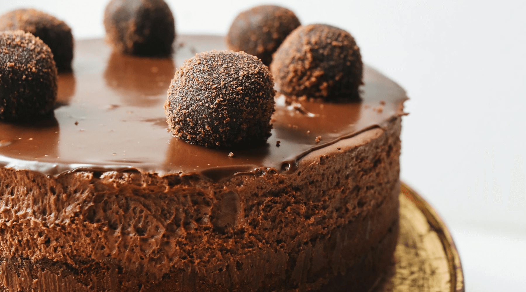 How To Make a Healthy Chocolate Protein Cake with Recipe