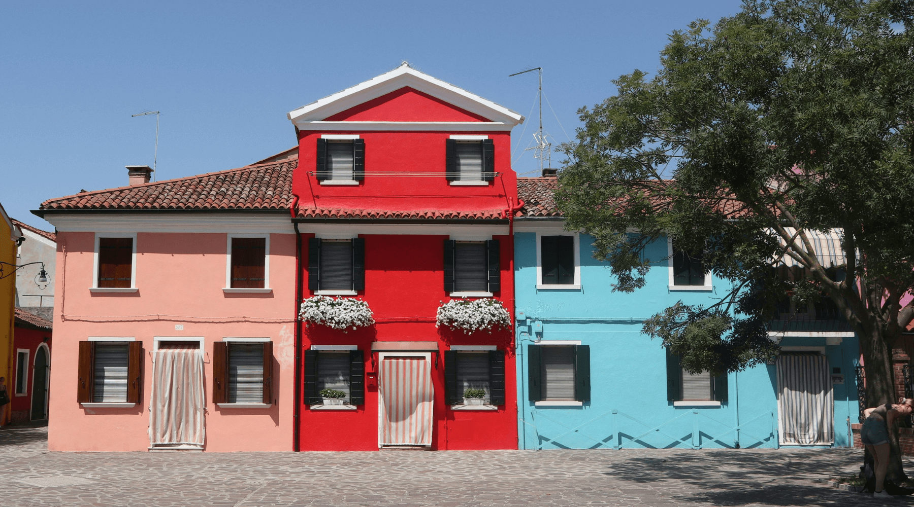 What Is a Colour Walk and How to Start Your Own Colour Walk