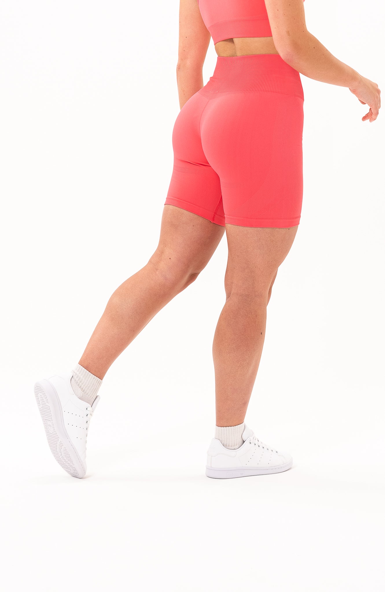 redbaysand Women's seamless Limitless high waisted cycle shorts in coral pink – Squat proof 5 inch inseam leg bum enhancing shorts for Gym workouts training, Running, yoga, bodybuilding and bikini fitness.