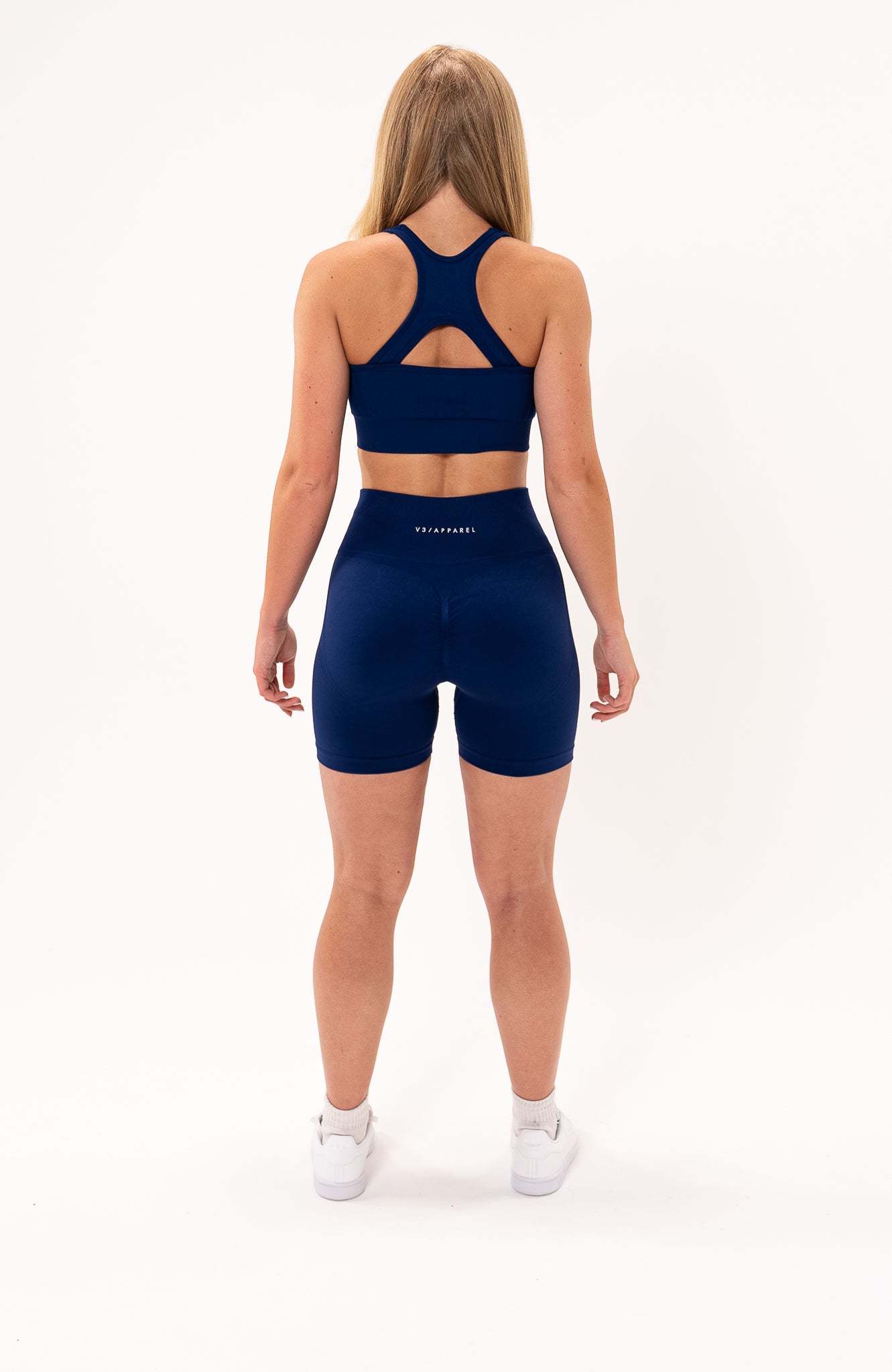 V3 Apparel Women's Tempo seamless scrunch bum shaping high waisted shorts and training sports bra in royal blue – Squat proof 5 inch leg cycle shorts and training bra for Gym workouts training, Running, yoga, bodybuilding and bikini fitness.