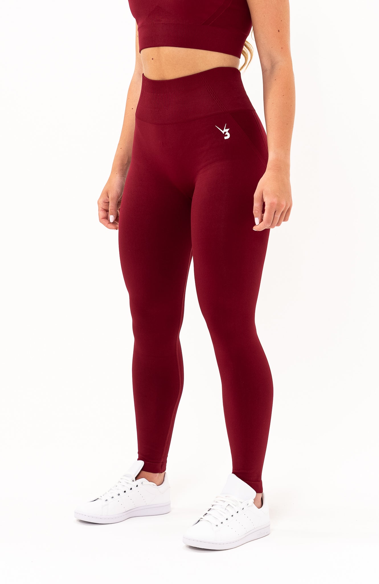 redbaysand Women's Tempo seamless scrunch bum shaping high waisted leggings in burgundy red – Squat proof sports tights for Gym workouts training, Running, yoga, bodybuilding and bikini fitness.