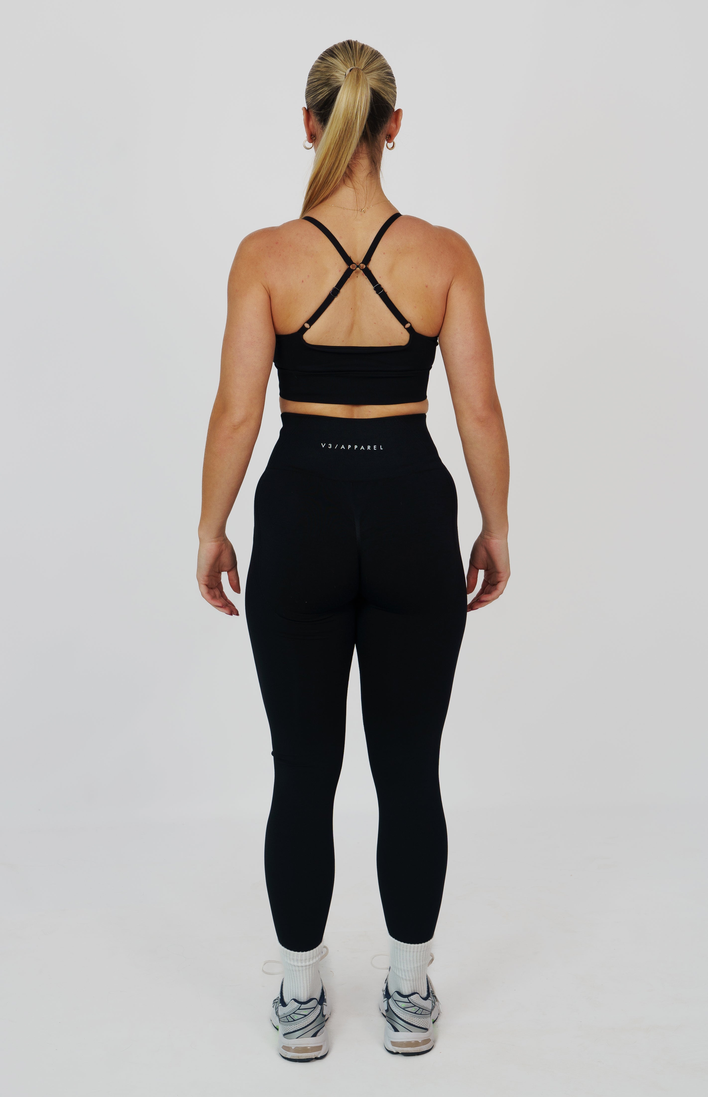 Tempo Seamless Scrunch Leggings & Multi-Way Sports Bra Set - Black