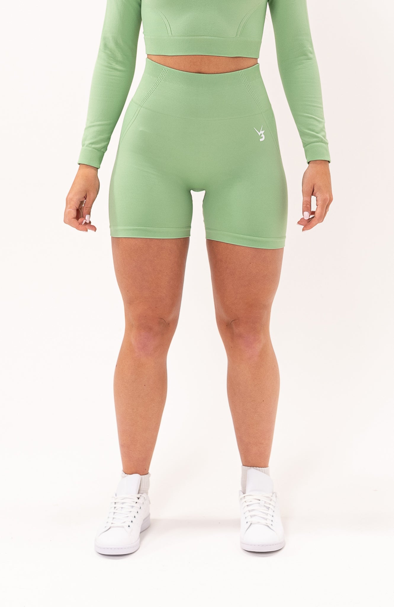 V3 Apparel Women's Tempo seamless scrunch bum shaping high waisted cycle shorts in mint green – Squat proof 5 inch leg gym shorts for workouts training, Running, yoga, bodybuilding and bikini fitness.