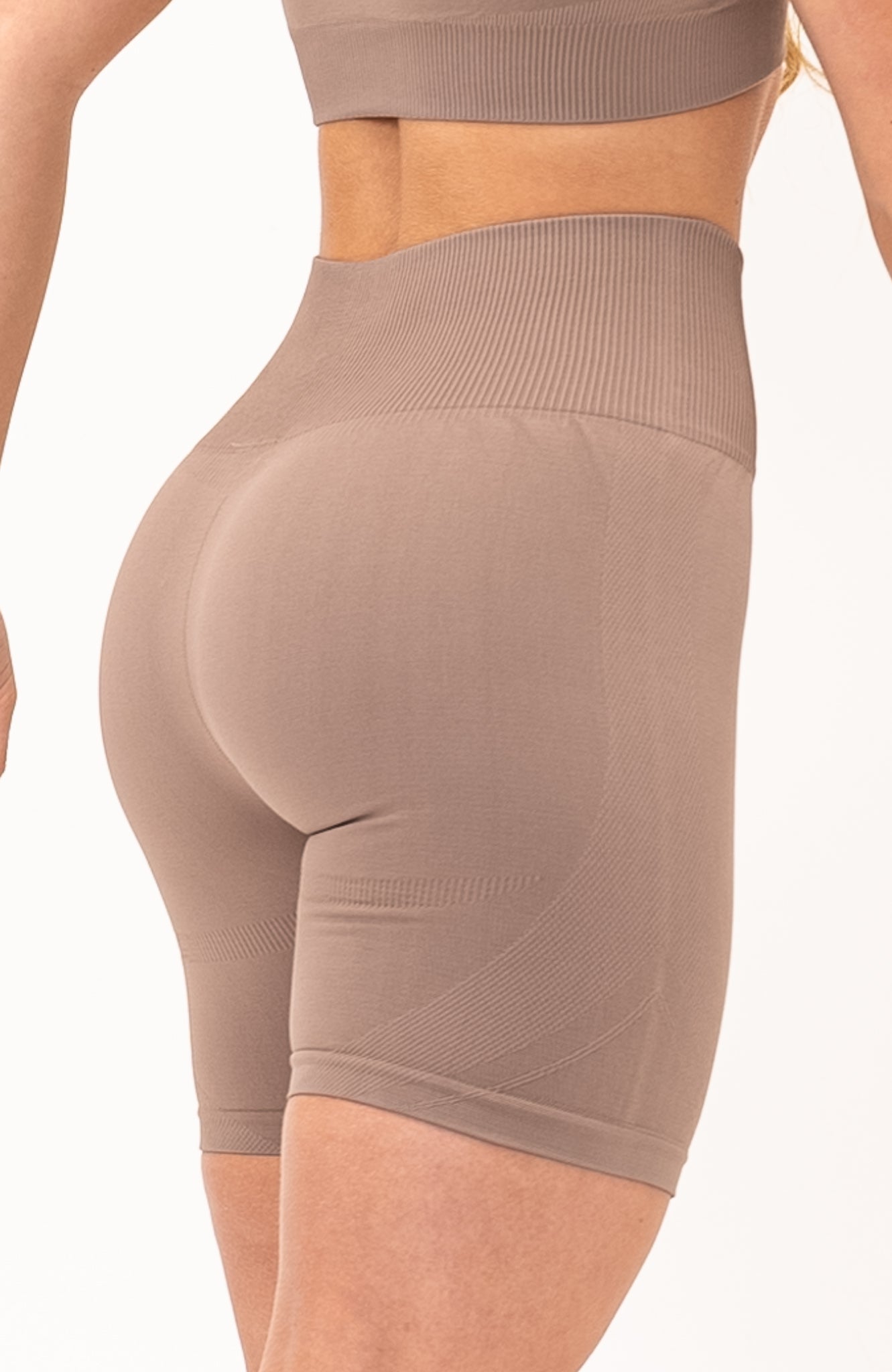 V3 Apparel Women's seamless Limitless high waisted cycle shorts in fawn – Squat proof 5 inch inseam leg bum enhancing shorts for Gym workouts training, Running, yoga, bodybuilding and bikini fitness.
