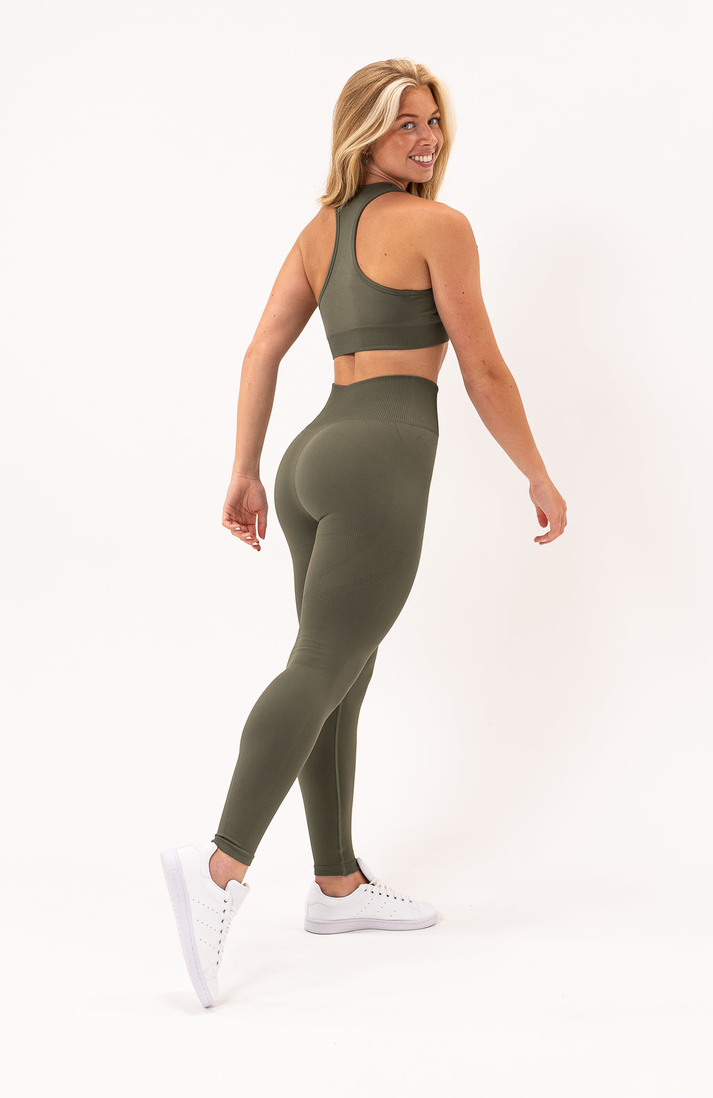 V3 Apparel Womens 2-Piece Limitless Seamless Workout Outfit