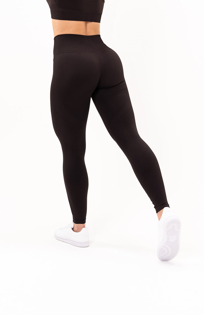 V3 Apparel Women's seamless Limitless bum shaping, high waisted leggings in walnut brown – Squat proof sports tights for Gym workouts training, Running, yoga, bodybuilding and bikini fitness.
